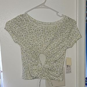 Aeropostale top (S) floral design